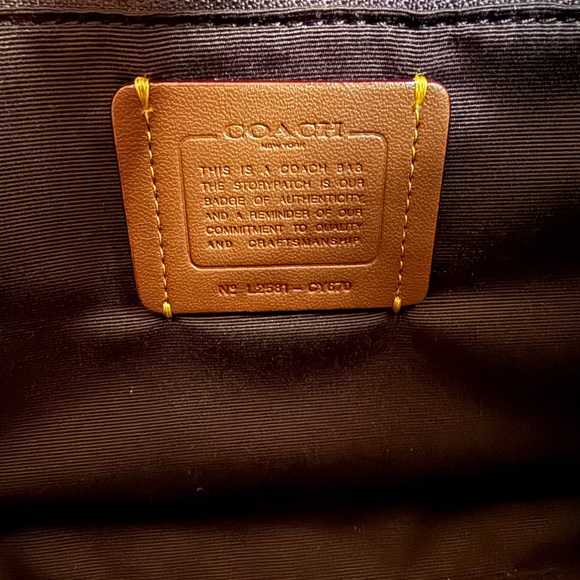 Limited ‼️Coach Maggie Small Tote Bag In Signature Leather  CY670 Black - Picture 13 of 13